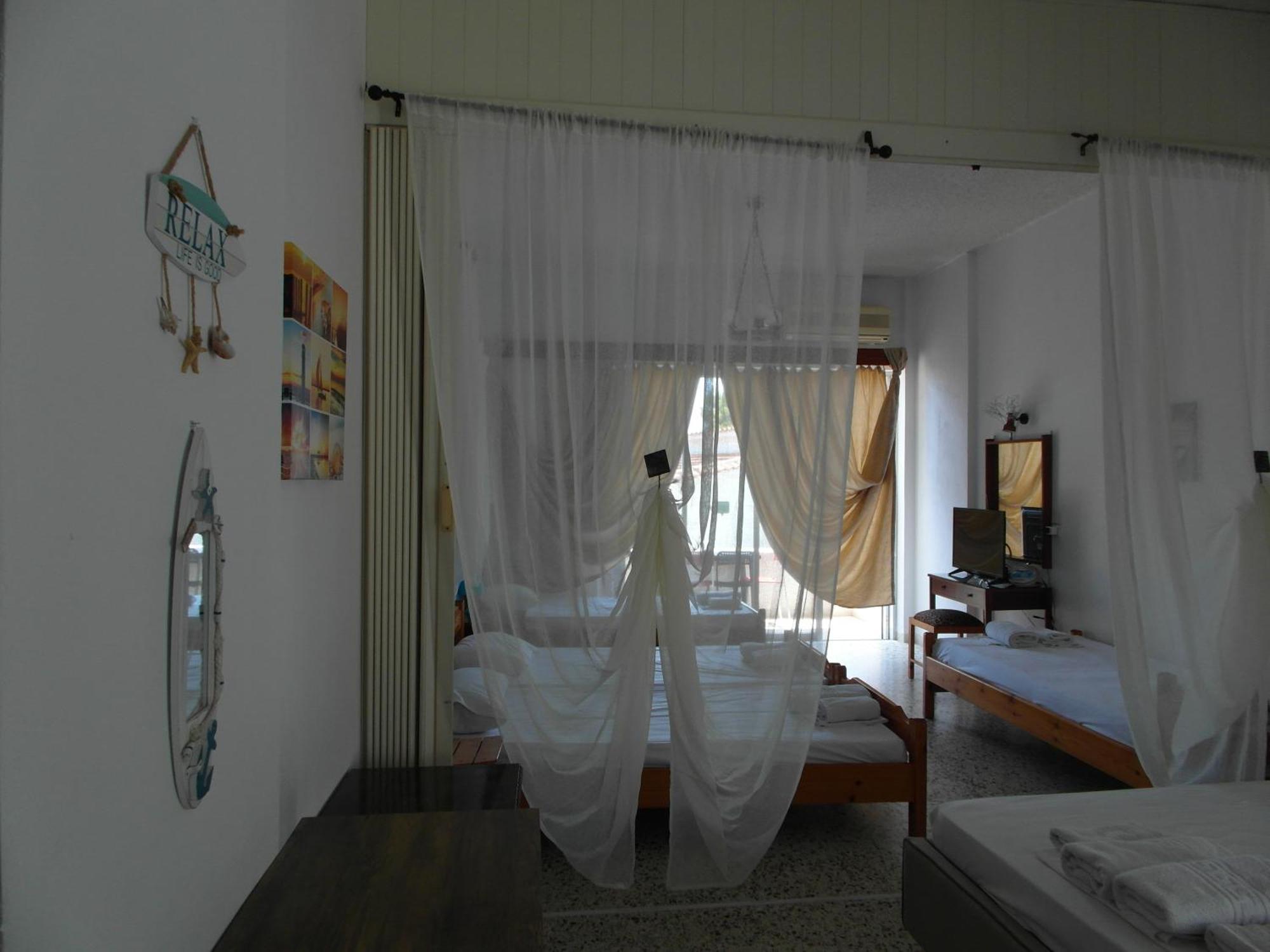艾利一室公寓 Agia Marina  客房 照片