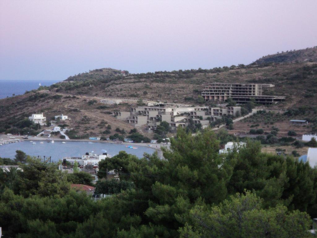 艾利一室公寓 Agia Marina  外观 照片